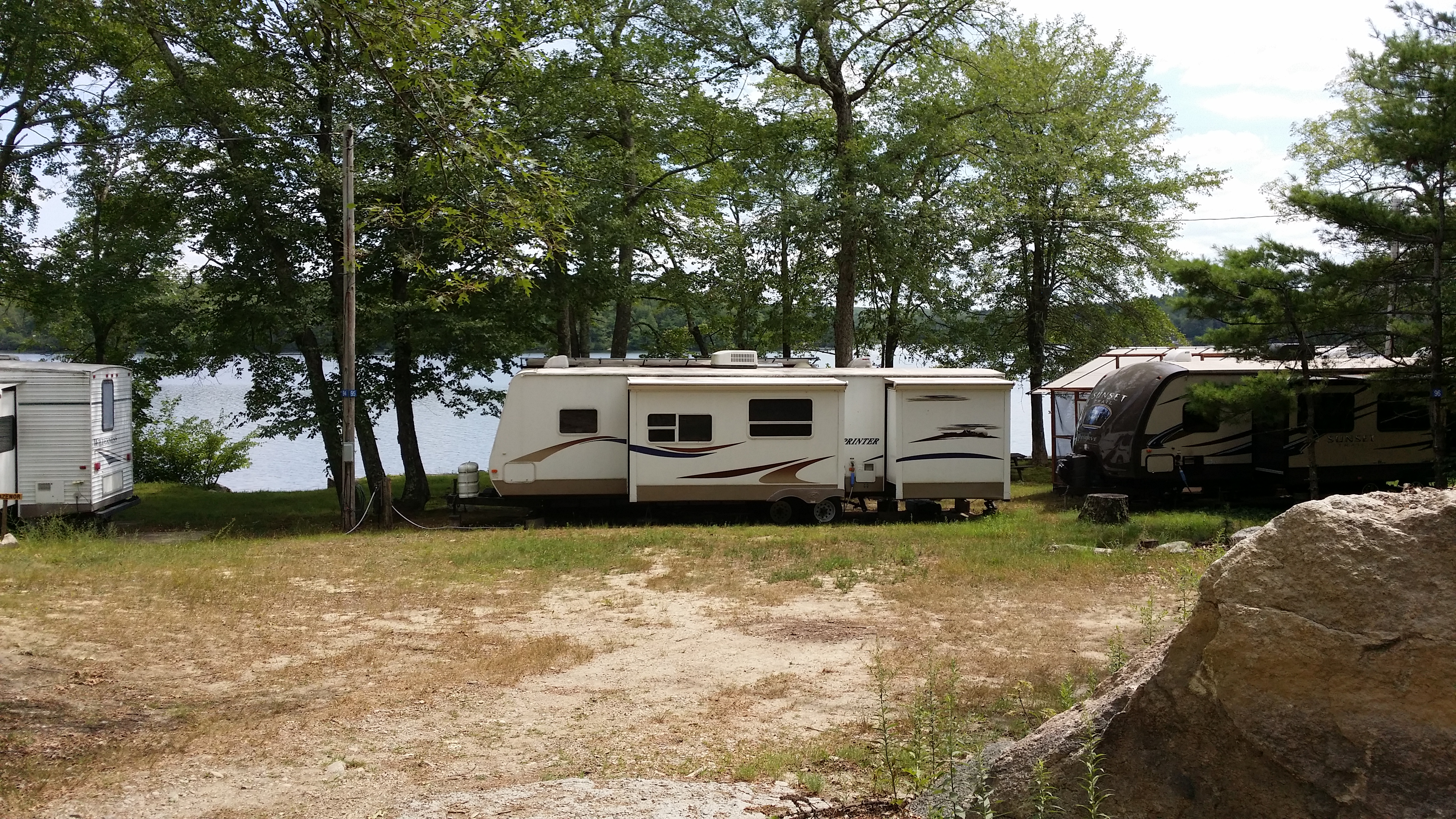 campsites on the lake shore